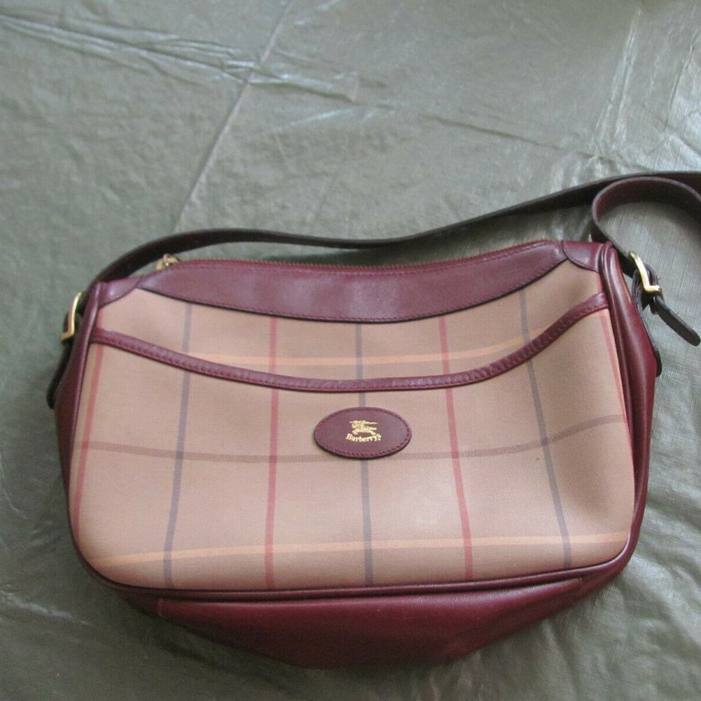 Burberry Burberrys Vintage Novacheck Shoulder Bag